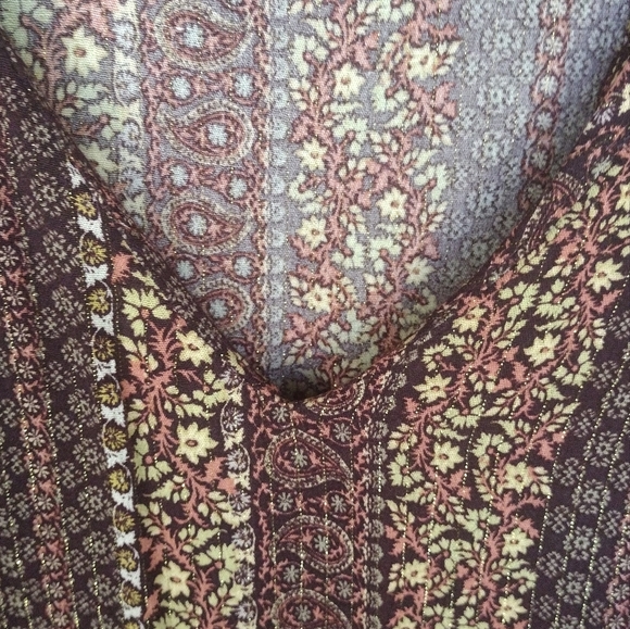 Floral Print V-Neck Women's Blouse in Brown and Cream - Picture 10 of 13